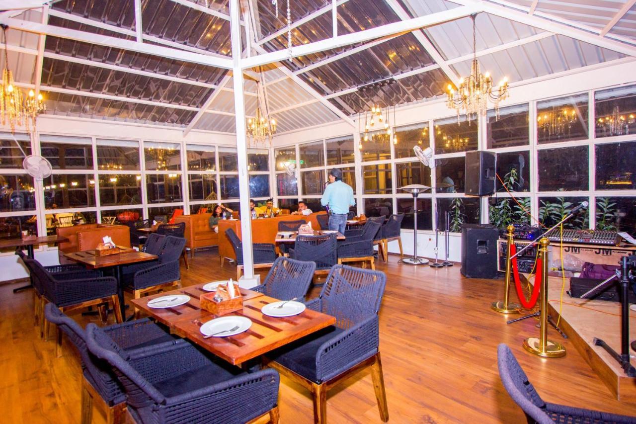 Paradise-The Whitehouse Cafe Manāli Exterior foto